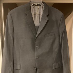 #83 Calvin Klein Men’s suit 50L